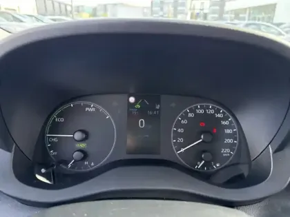 Photo 18 Toyota Yaris Hybride 116h Dynamic