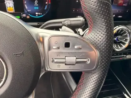 Photo 12 Mercedes GLA 250 e AMG Line