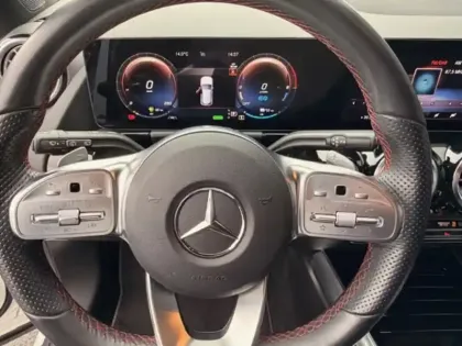 Photo 21 Mercedes GLA 250 e AMG Line