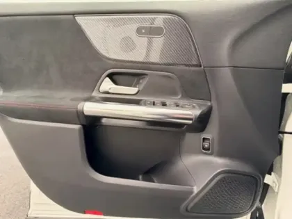 Photo 14 Mercedes GLA 250 e AMG Line