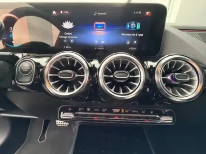 Photo 16 Mercedes GLA 250 e AMG Line