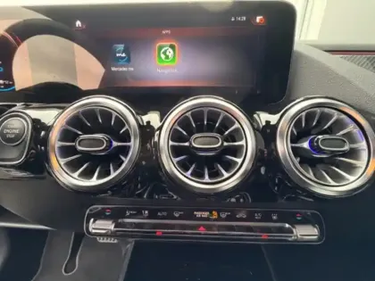 Photo 17 Mercedes GLA 250 e AMG Line