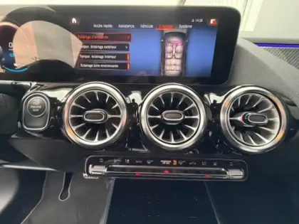 Photo 19 Mercedes GLA 250 e AMG Line