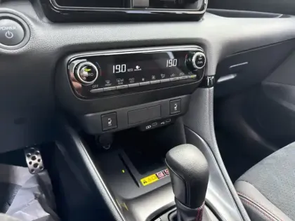 Photo 13 Toyota Yaris Hybride 130h GR SPORT