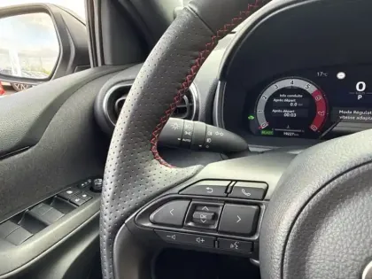 Photo 11 Toyota Yaris Hybride 130h GR SPORT