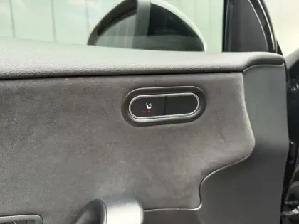 Photo 18 Mercedes Classe A 250 e Hybrid EQ AMG Line