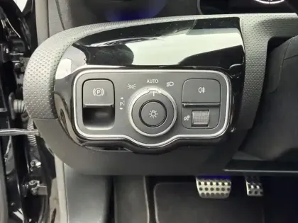 Photo 22 Mercedes Classe A 250 e Hybrid EQ AMG Line