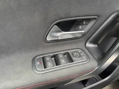 Photo 19 Mercedes Classe A 250 e Hybrid EQ AMG Line