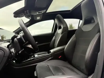 Photo 16 Mercedes Classe A 250 e Hybrid EQ AMG Line