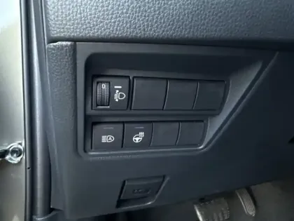 Photo 18 Toyota Yaris Gén. IV Ph1 NG Collection 5