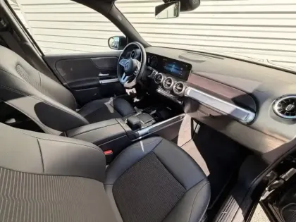 Photo 10 Mercedes GLB 200 d Business Line
