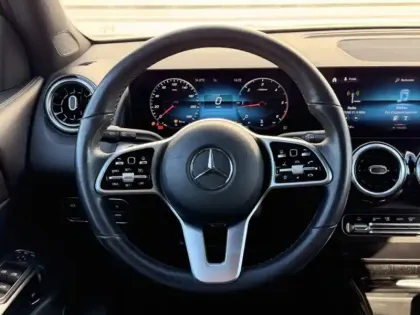 Photo 18 Mercedes GLB 200 d Business Line