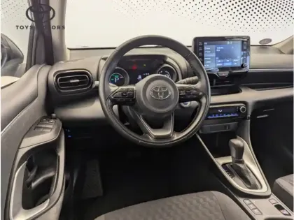 Photo 16 Toyota Yaris Hybride 116h Design