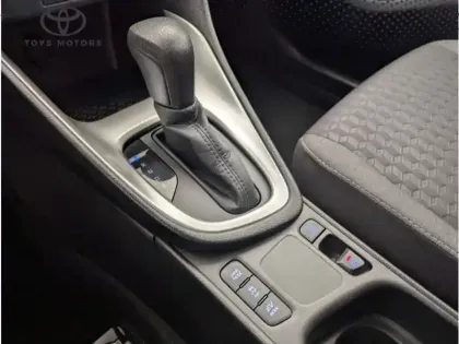 Photo 10 Toyota Yaris Hybride 116h Design