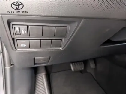 Photo 14 Toyota Yaris Hybride 116h Design