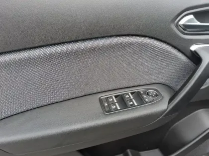 Photo 16 Renault Captur Nouveau E-Tech full hybrid 160 ch Techno