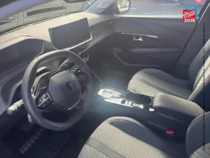 Photo 14 Peugeot 208  1.2 Hybrid 145ch Allure e-DCS6