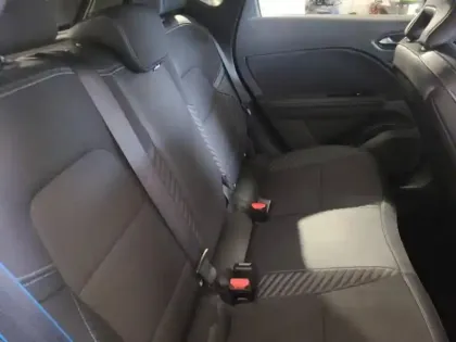 Photo 10 Renault Captur  1.6 E-Tech full hybrid 145ch esprit Alpine