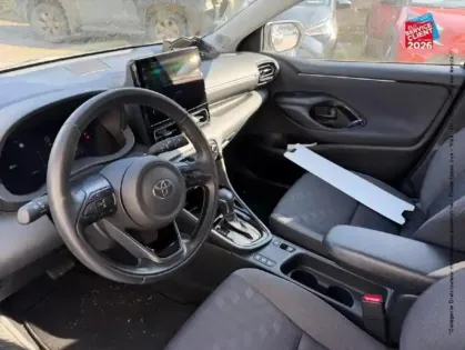 Photo 14 Toyota Yaris  116h Design 5p MC24