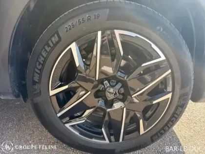 Photo 10 Peugeot 3008  1.2 Hybrid 136ch Allure e-DCS6