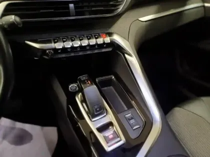 Photo 14 Peugeot 3008  1.2 PureTech 130ch S&S Allure EAT8