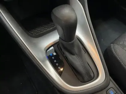 Photo 8 Toyota Yaris  116h Dynamic Business 5p + Programme Beyond Zero Academy MY22