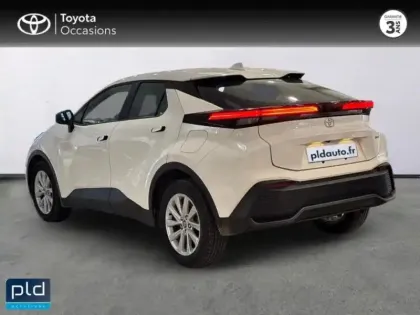 Photo 7 Toyota C-HR  1.8 Hybride 140ch Dynamic NG23