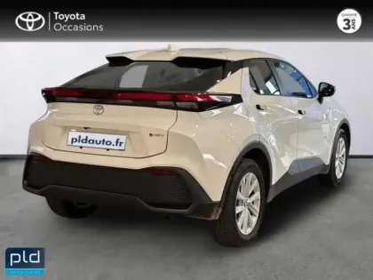 Photo 6 Toyota C-HR  1.8 Hybride 140ch Dynamic NG23