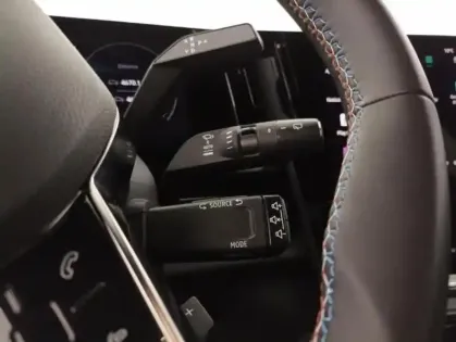 Photo 11 Renault Austral Gén. I (HHN) Ph1 Iconic esprit Alpine 5