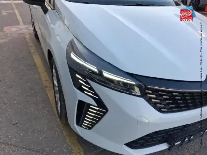 Photo 12 Renault Clio  1.0 TCe 90ch Evolution X-Tronic