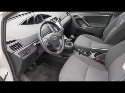 Photo 11 Toyota Verso Gén. I Ph2 NG2 Dynamic 5