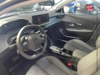 Photo 14 Peugeot 208  1.2 Hybrid 145ch Allure e-DCS6