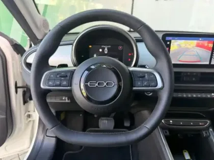 Photo 12 Fiat 600  1.2 Hybrid 100ch La Prima DCT6