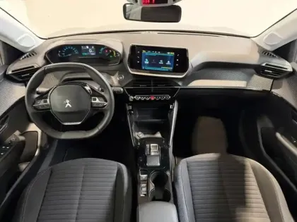 Photo 6 Peugeot 208  e- 136ch Like