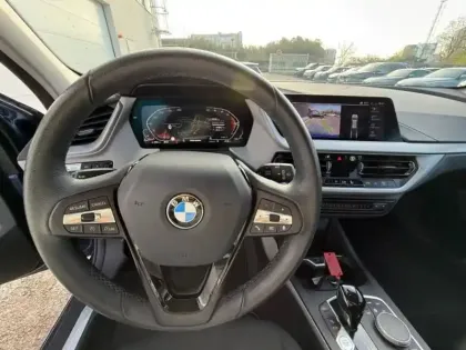 Photo 8 BMW Serie 1 Série 1 116dA 116ch Business Design DKG7