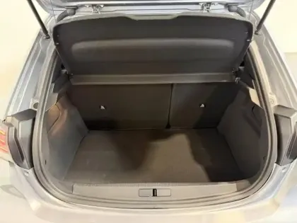 Photo 10 Peugeot 208  1.2 Hybrid 110ch Allure e-DCS6