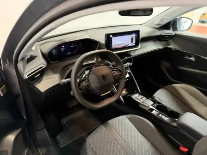 Photo 7 Peugeot 208  1.2 Hybrid 110ch Allure e-DCS6