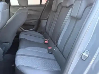 Photo 10 Peugeot 208  1.2 Hybrid 110ch Allure e-DCS6