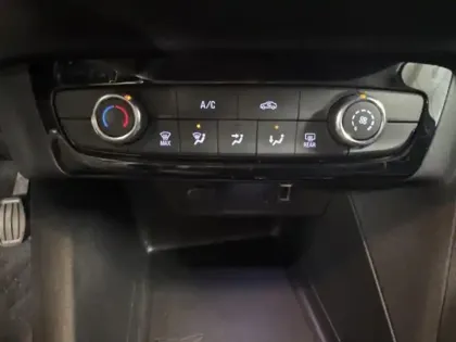 Photo 10 Opel Corsa  1.2 Turbo 100ch Edition