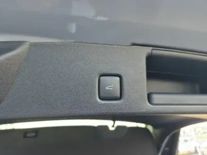 Photo 6 Ford Kuga  2.5 Duratec 180ch Hybrid FlexiFuel ST-Line X Powershift