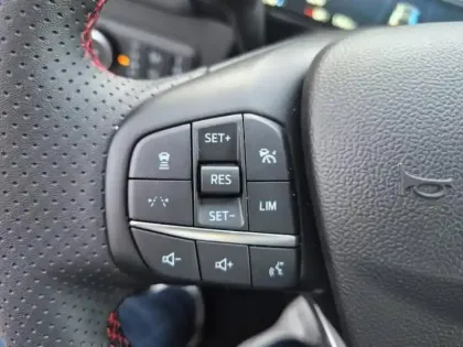 Photo 13 Ford Kuga  2.5 Duratec 180ch Hybrid FlexiFuel ST-Line X Powershift