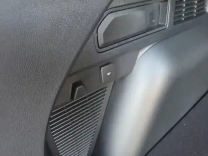 Photo 5 Ford Kuga  2.5 Duratec 180ch Hybrid FlexiFuel ST-Line X Powershift