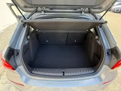 Photo 15 BMW Serie 1 Gén. III (F40) Ph1 Business Design 5