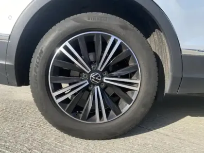 Photo 14 Volkswagen Tiguan  1.5 TSI 150ch Elegance DSG7