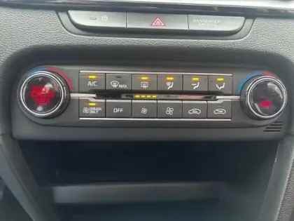 Photo 14 Kia Xceed  1.6 GDi 105ch + Plug-In 60.5ch Active DCT6