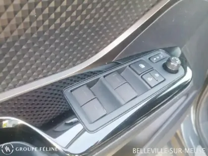 Photo 11 Toyota C-HR  1.8 Hybride 122ch Dynamic E-CVT