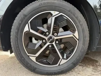 Photo 8 Kia Niro  1.6 GDi 183ch PHEV Active DCT6