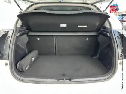 Photo 13 Toyota Yaris  116h Design 5p