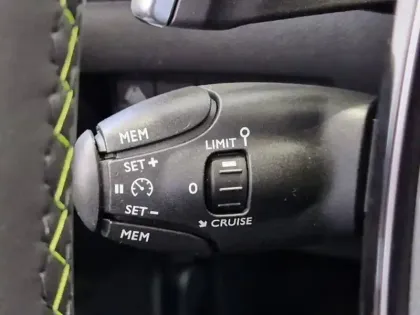 Photo 9 Peugeot 208  1.2 PureTech 100ch S&S GT EAT8