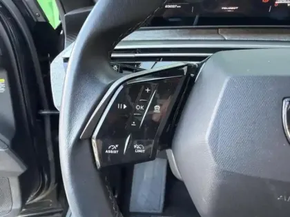 Photo 14 Peugeot 3008  1.2 Hybrid 136ch Allure e-DCS6